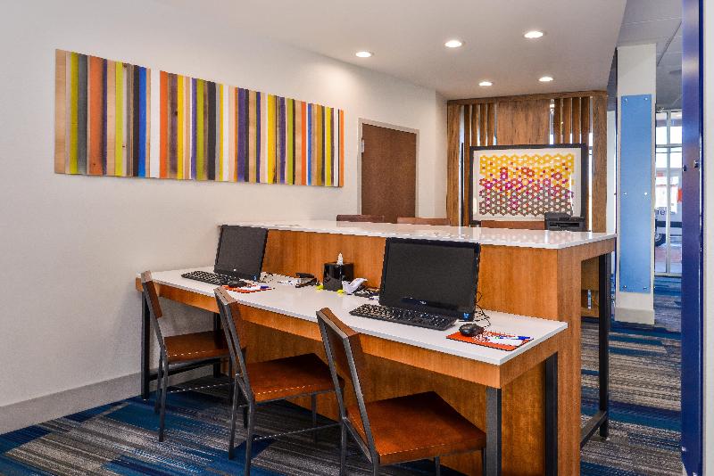 Holiday Inn Express and Suites Van Horn image