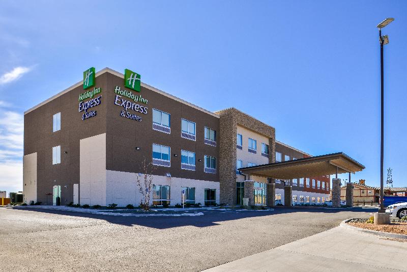 Holiday Inn Express and Suites Van Horn image