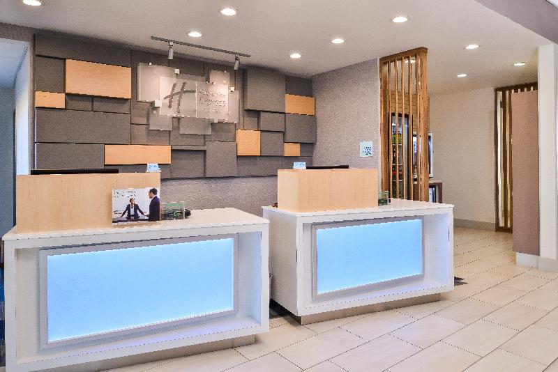 Holiday Inn Express and Suites Van Horn image