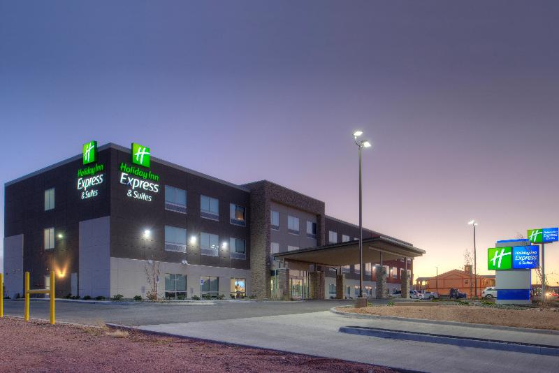 Holiday Inn Express and Suites Van Horn image