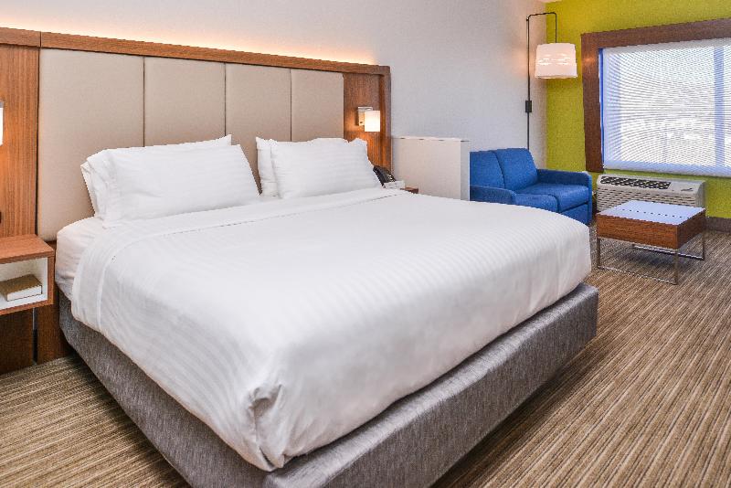 Holiday Inn Express and Suites Van Horn image