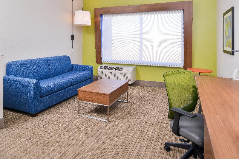 Holiday Inn Express and Suites Van Horn image