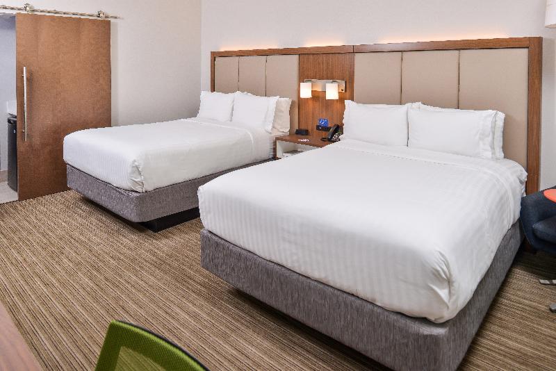 Holiday Inn Express and Suites Van Horn image