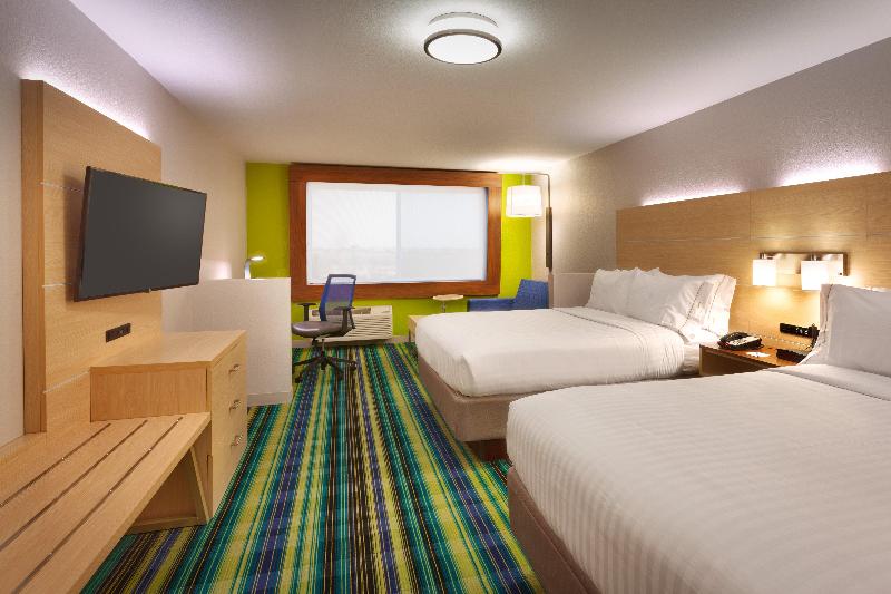 Holiday Inn Express and Suites Phoenix West - Buck photo 23