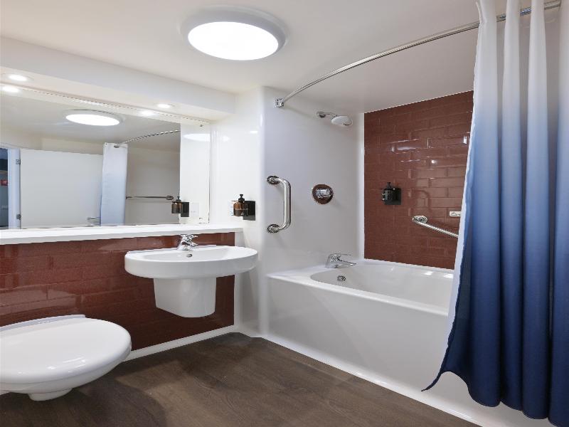 Travelodge Caernarfon image