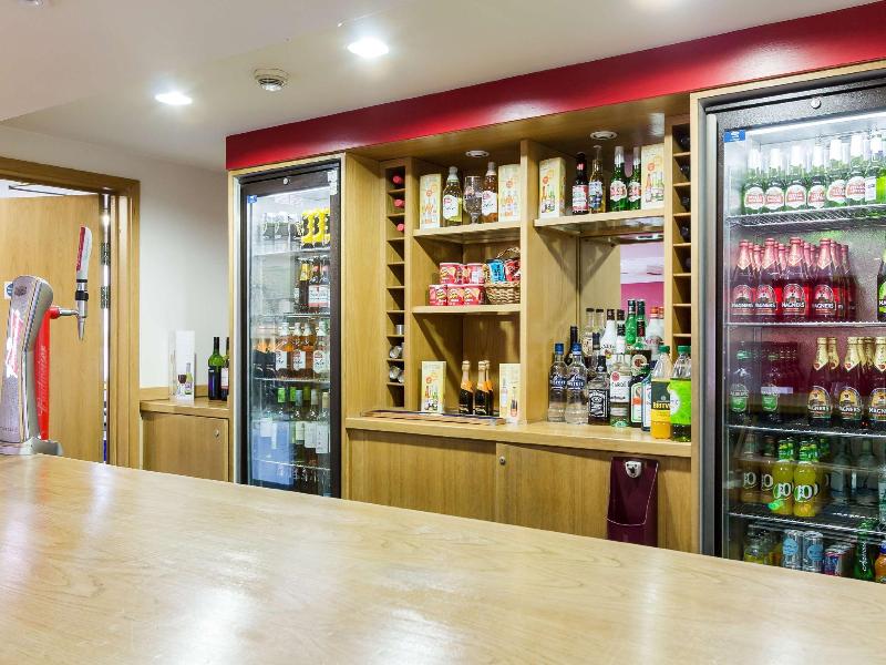 Travelodge Camberley image