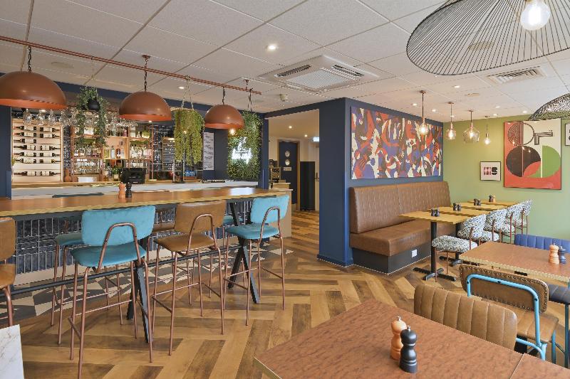 Travelodge Caterham Whyteleafe image
