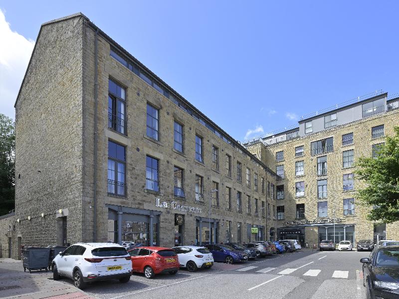 Travelodge Glossop image