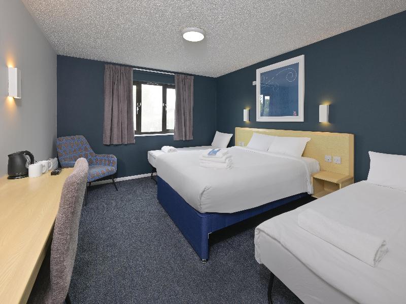 Travelodge Huntingdon Fenstanton image