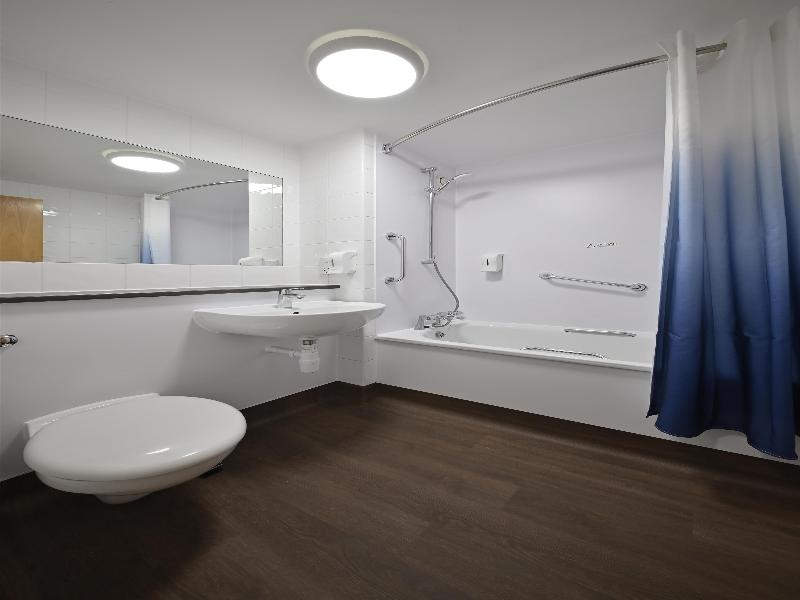 Travelodge Oxford Peartree image