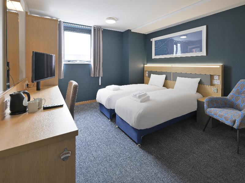 Travelodge Swindon Central image