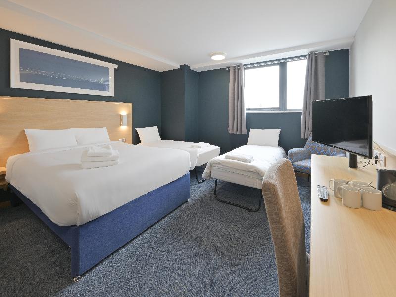 Travelodge Swindon Central image