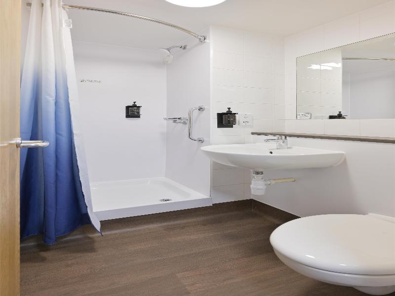 Travelodge Swindon Central image
