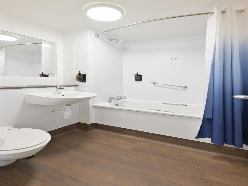 Travelodge Swindon Central image