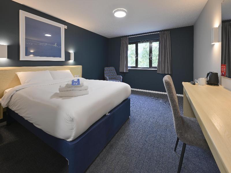 Travelodge Wellingborough Rushden image