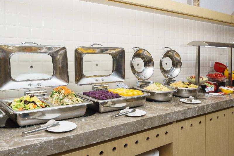 Holiday Inn Express Shenyang Tawan image