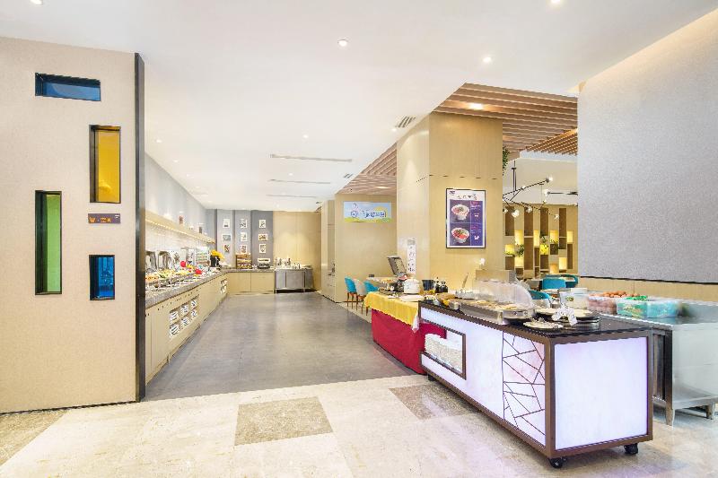 Holiday Inn Express Shenyang Tawan image