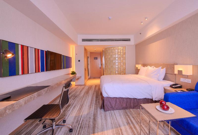 Holiday Inn Express Shenyang Tawan image