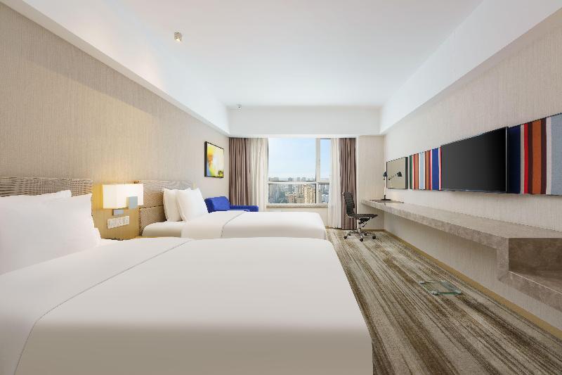 Holiday Inn Express Shenyang Tawan image
