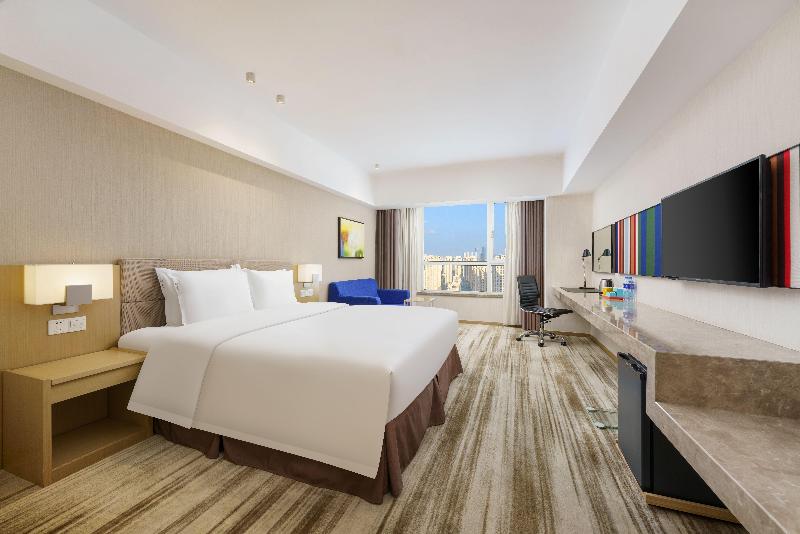 Holiday Inn Express Shenyang Tawan image