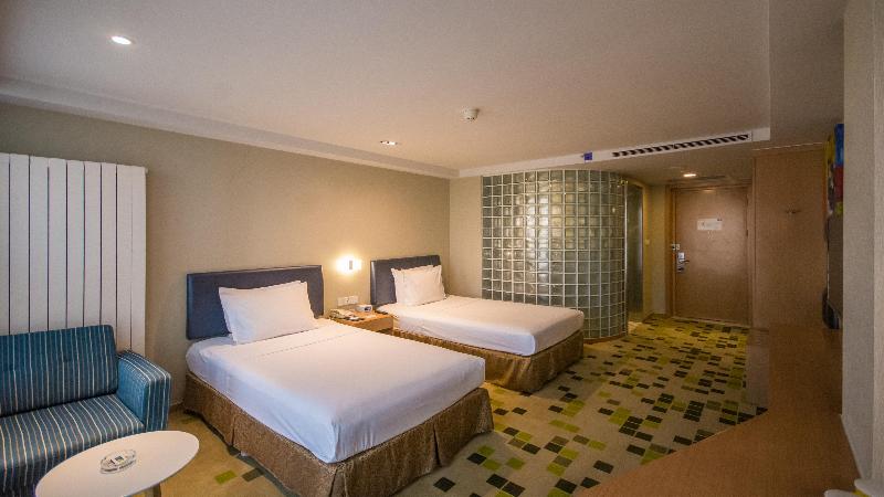 Holiday Inn Express Zhangjiakou Park View image