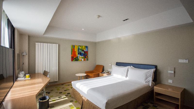 Holiday Inn Express Zhangjiakou Park View image