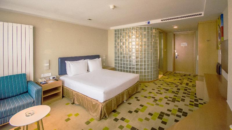 Holiday Inn Express Zhangjiakou Park View image