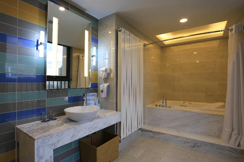 Holiday Inn Express Zhangjiakou Park View image