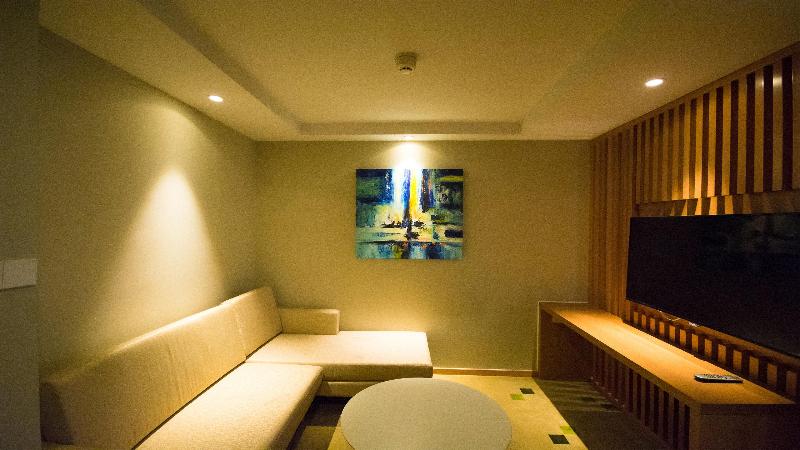 Holiday Inn Express Zhangjiakou Park View image