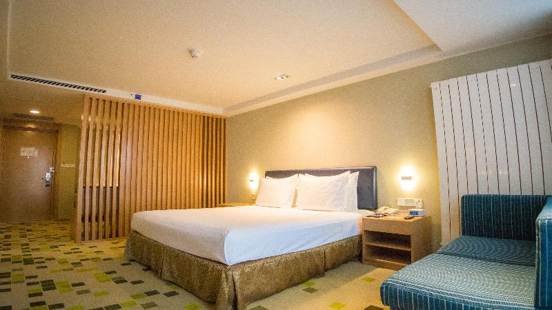 Holiday Inn Express Zhangjiakou Park View image