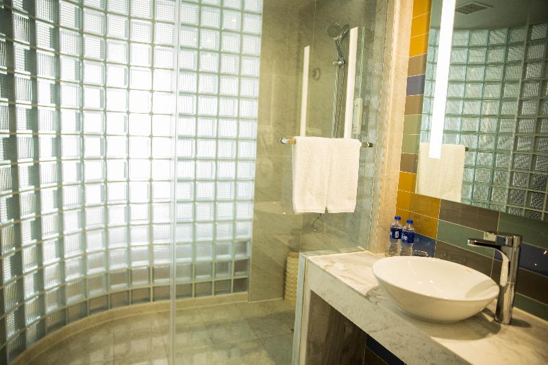 Holiday Inn Express Zhangjiakou Park View image