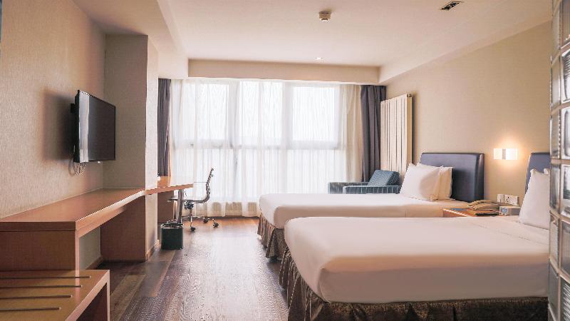 Holiday Inn Express Zhangjiakou Park View image