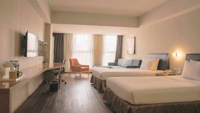 Holiday Inn Express Zhangjiakou Park View image