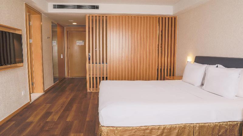 Holiday Inn Express Zhangjiakou Park View image
