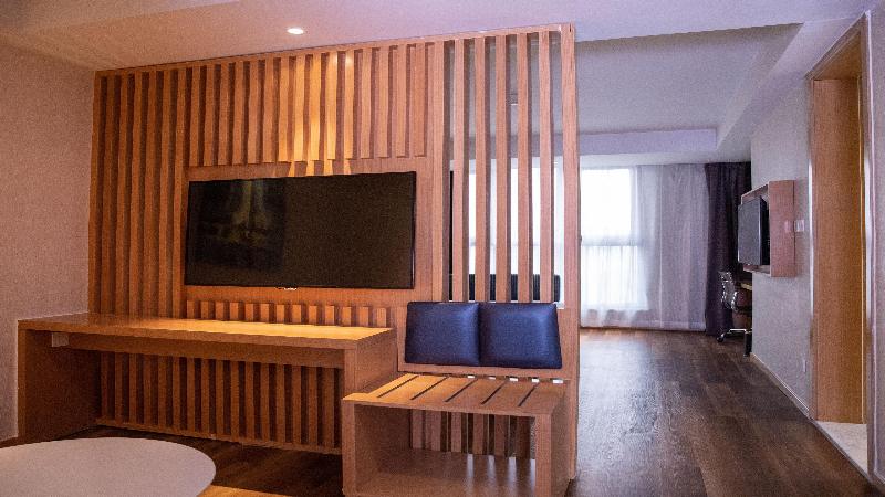 Holiday Inn Express Zhangjiakou Park View image