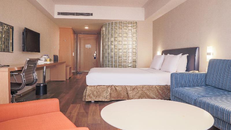 Holiday Inn Express Zhangjiakou Park View image