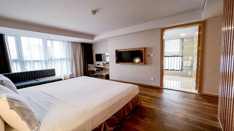Holiday Inn Express Zhangjiakou Park View image