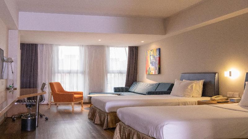 Holiday Inn Express Zhangjiakou Park View image