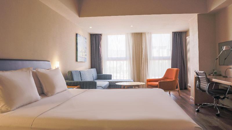 Holiday Inn Express Zhangjiakou Park View image