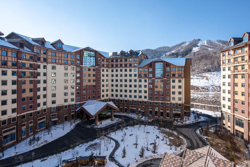 Holiday Inn Express Changbaishan image