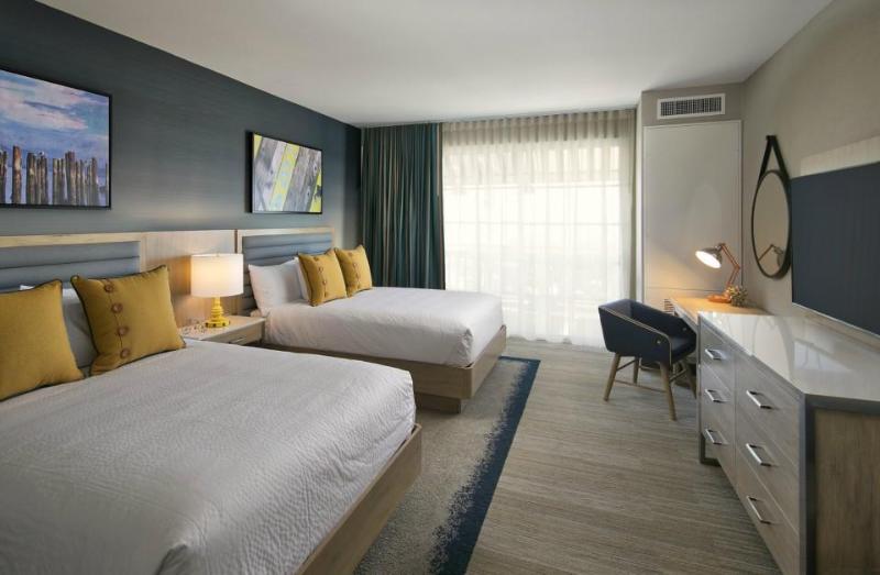 Inn at the Pier Pismo Beach, Curio Collection by H image