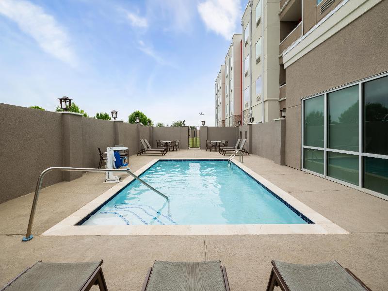 Best Western Plus Executive Residency Baytown image