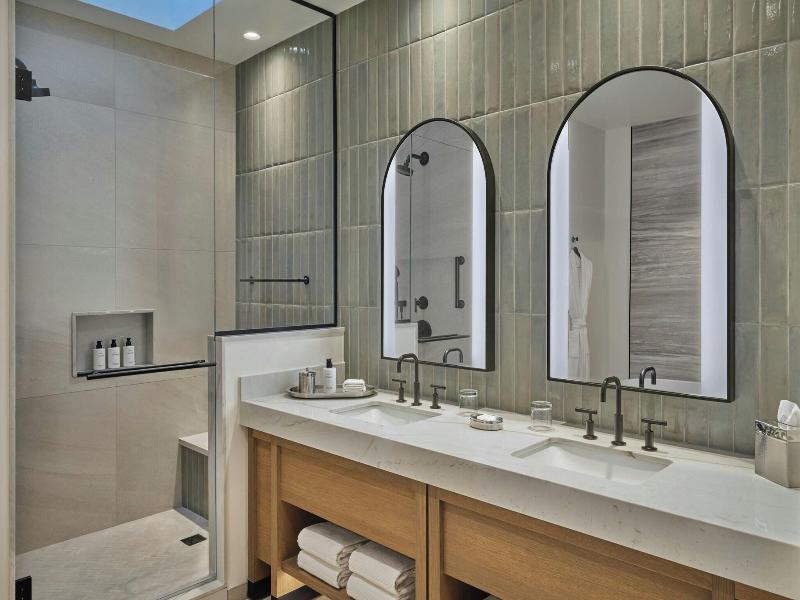 Canyon Suites At The Phoenician, Luxury Collection image