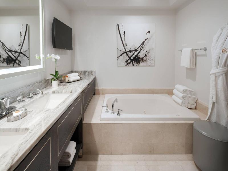Canyon Suites At The Phoenician, Luxury Collection image