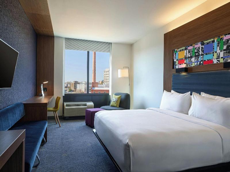 Aloft Durham Downtown image