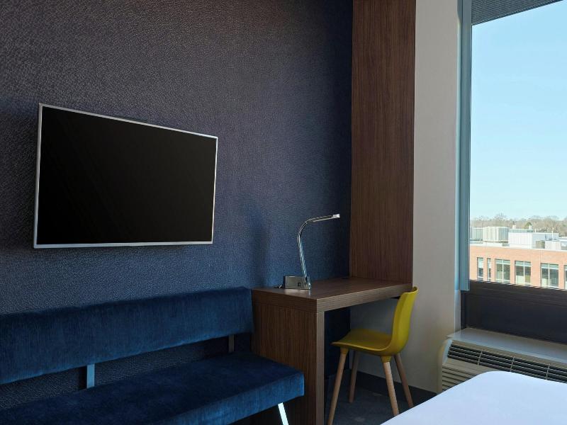 Aloft Durham Downtown image