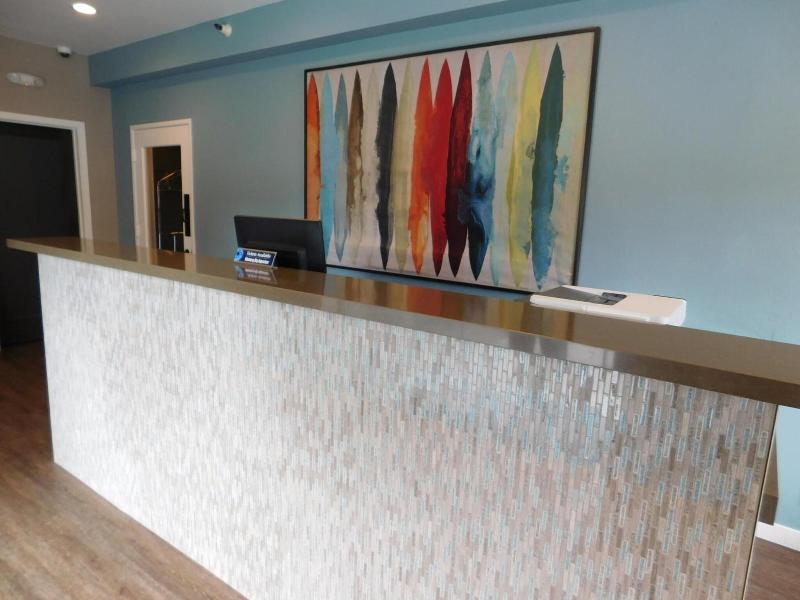 Wave Street Inn image