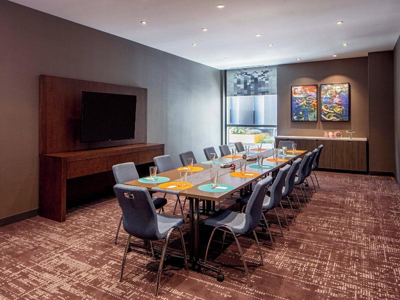 Aloft Philadelphia Downtown image