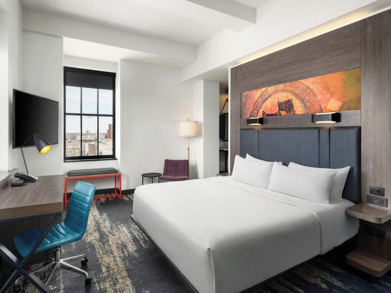 Aloft Philadelphia Downtown image