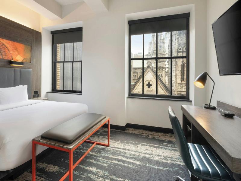 Aloft Philadelphia Downtown image
